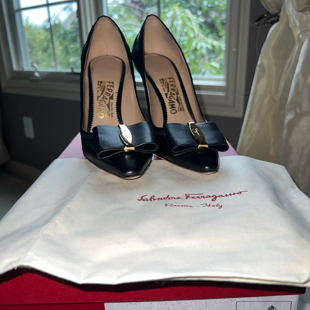 Salvatore Ferragamo Edina Heels - Picture 2 of 9